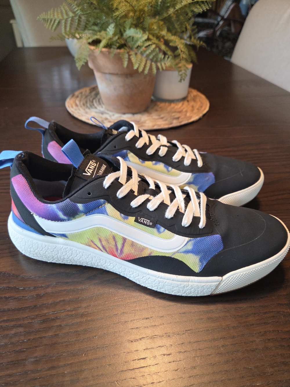 Vans UltraRange EXO Tie Dye Rainbow Black Streetwear Sneaker Size 12